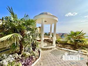 Дом 300м&sup2;, 3-этажный, посуточно, 