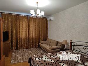 Дом 60м&sup2;, 4-этажный, посуточно, 