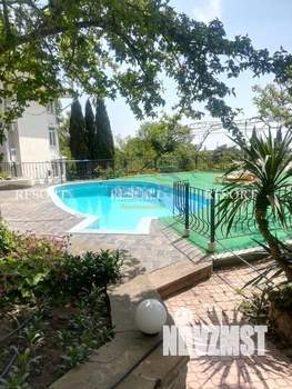 Дом 350м&sup2;, 3-этажный, посуточно, 