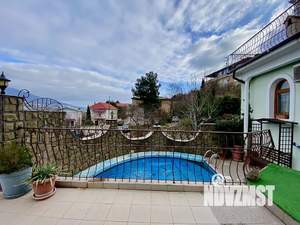 Дом 200м&sup2;, 3-этажный, посуточно, 