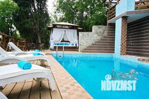 Дом 160м&sup2;, 3-этажный, посуточно, 