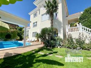 Дом 450м², 3-этажный, посуточно, 