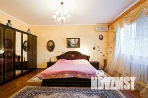 Дом 220м&sup2;, 2-этажный, посуточно, 