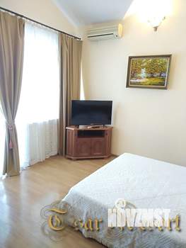 Дом 1000м², 3-этажный, посуточно, 