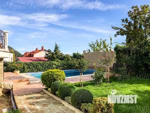 Дом 360м&sup2;, 3-этажный, посуточно, 