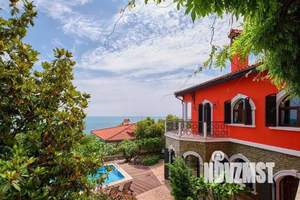 Дом 350м&sup2;, 2-этажный, посуточно, 