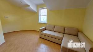 Дом 250м&sup2;, 3-этажный, на длительный срок, 