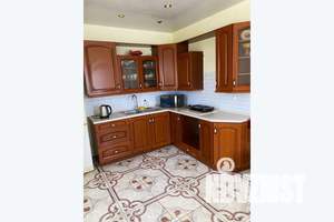 Дом 180м², 3-этажный, посуточно, 