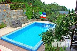 Дом 210м&sup2;, 2-этажный, посуточно, 