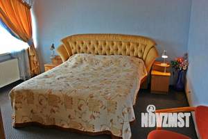 Дом 70м&sup2;, 3-этажный, посуточно, 