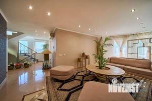 Дом 150м&sup2;, 3-этажный, посуточно, 