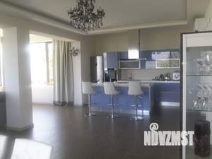 Дом 320м&sup2;, 3-этажный, посуточно, 