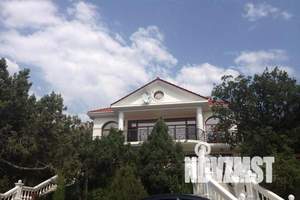 Дом 200м², 3-этажный, посуточно, 