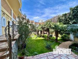 Дом 550м&sup2;, 4-этажный, посуточно, 