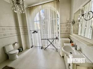 Дом 350м&sup2;, 3-этажный, посуточно, 