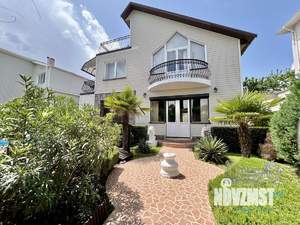 Дом 250м&sup2;, 3-этажный, посуточно, 