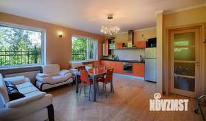 Дом 100м², 2-этажный, на длительный срок, 