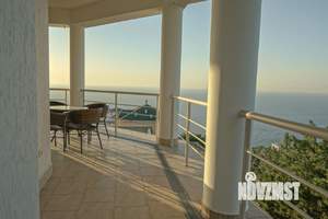 Дом 500м&sup2;, 3-этажный, посуточно, 