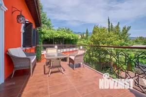 Дом 350м&sup2;, 2-этажный, посуточно, 