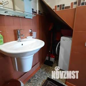 Дом 40м&sup2;, 3-этажный, посуточно, 