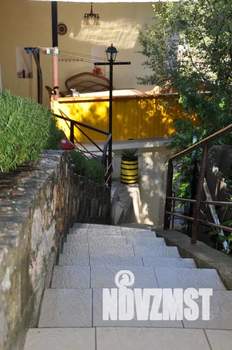 Дом 80м&sup2;, 3-этажный, посуточно, 