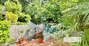 Дом 238м&sup2;, 3-этажный, посуточно, 