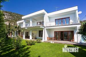 Дом 260м&sup2;, 2-этажный, посуточно, 