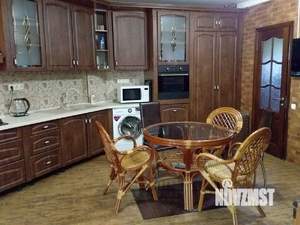 Дом 160м², 2-этажный, посуточно, 
