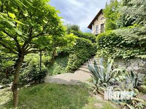 Дом 200м&sup2;, 2-этажный, посуточно, 