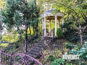 Дом 360м&sup2;, 3-этажный, посуточно, 