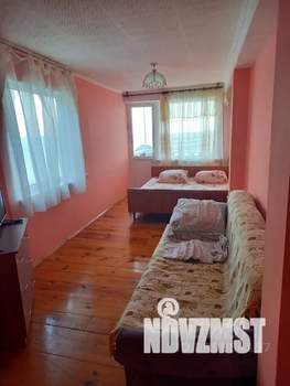 Дом 20м&sup2;, 3-этажный, посуточно, 