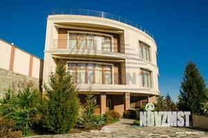 Дом 590м&sup2;, 3-этажный, посуточно, 