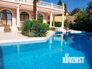 Дом 680м², 2-этажный, посуточно, 