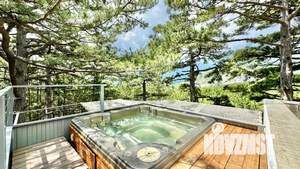 Дом 250м&sup2;, 3-этажный, посуточно, 