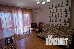 Дом 35м&sup2;, 3-этажный, посуточно, 