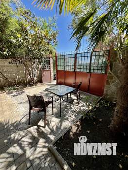 Дом 220м&sup2;, 3-этажный, посуточно, 