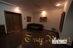 Дом 1000м², 3-этажный, посуточно, 