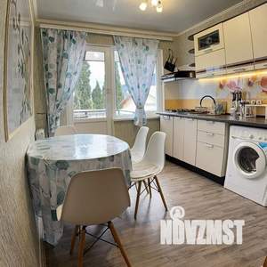 Дом 60м&sup2;, 2-этажный, посуточно, 