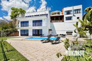 Дом 200м&sup2;, 2-этажный, посуточно, 