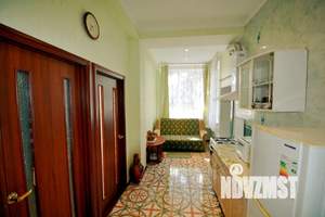 Дом 48м&sup2;, 4-этажный, посуточно, 