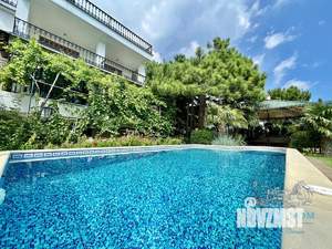 Дом 400м&sup2;, 3-этажный, посуточно, 