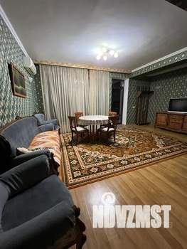 Дом 250м&sup2;, 3-этажный, посуточно, 