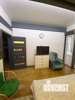 Коттедж 300м&sup2;, 2-этажный, на длительный срок, 