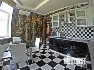 Дом 350м², 2-этажный, посуточно, 