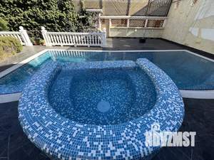 Дом 200м&sup2;, 3-этажный, посуточно, 