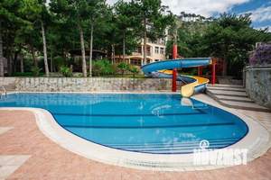 Дом 550м², 2-этажный, посуточно, 
