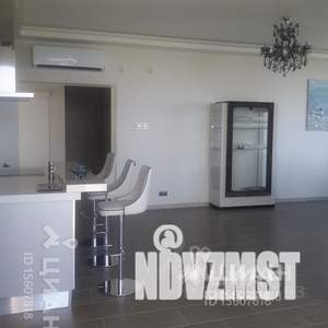 Дом 320м&sup2;, 3-этажный, посуточно, 