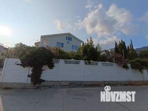 Дом 350м&sup2;, 3-этажный, посуточно, 