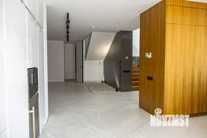 Дом 468м&sup2;, 2-этажный, участок 20 сот.  