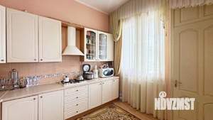 Дом 532м², 3-этажный, участок 9 сот.  